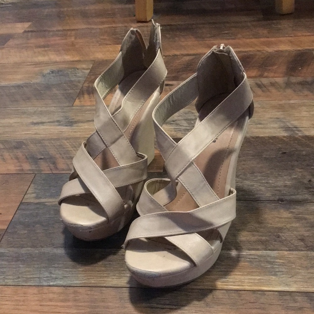 Top Moda Nude wedge